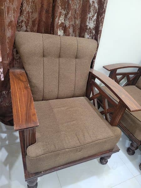 5 seater sofe set in just 25,000 2