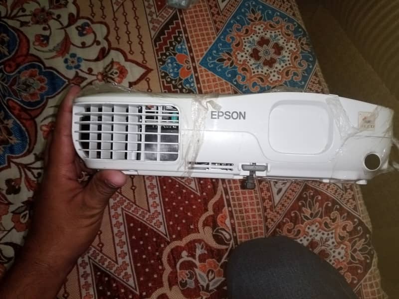 Epson projector 2