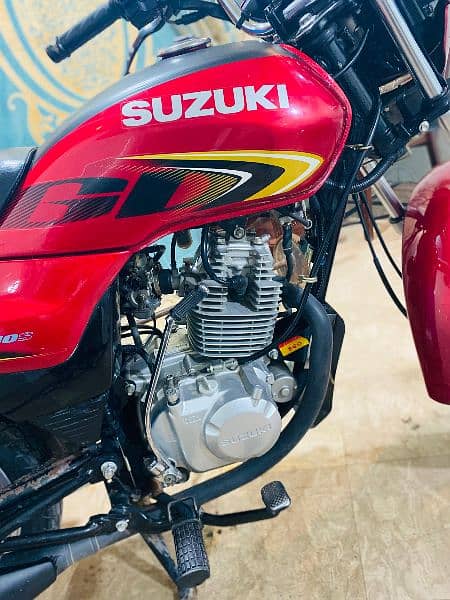 Suzuki 110 in lush condition 2