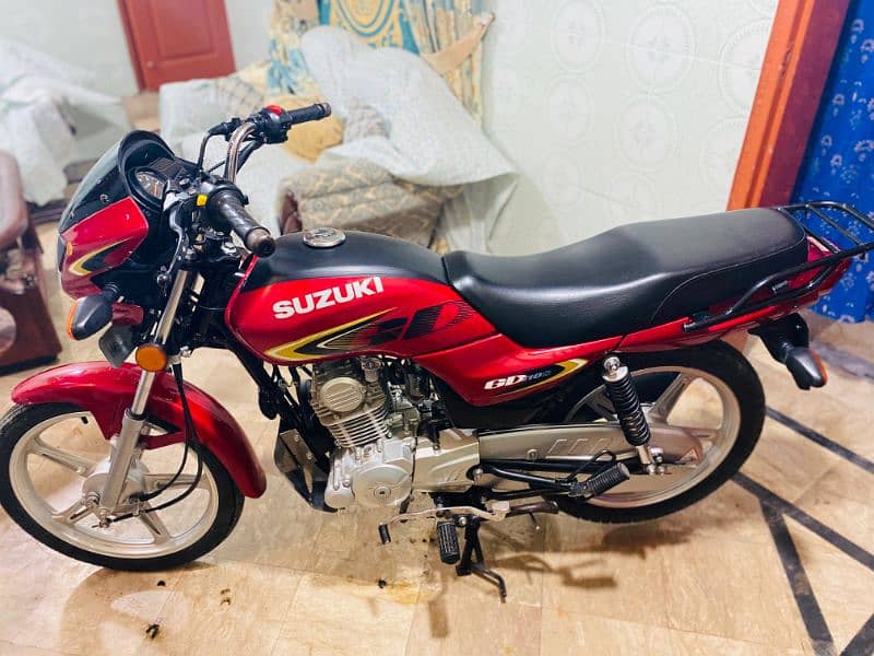 Suzuki 110 in lush condition 4