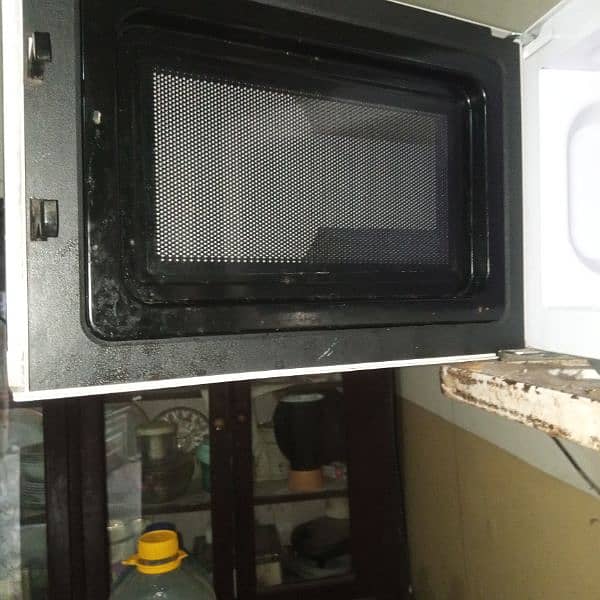 microwave 2