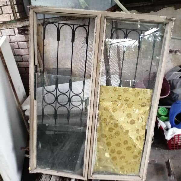 T iron , garder, windows, door, tin roof sheets chaddar for sale. 1