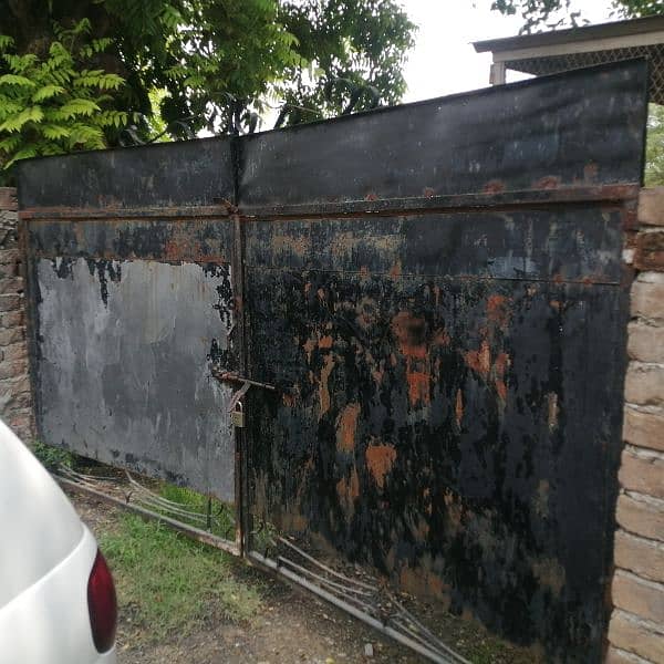 T iron , garder, windows, door, tin roof sheets chaddar for sale. 6