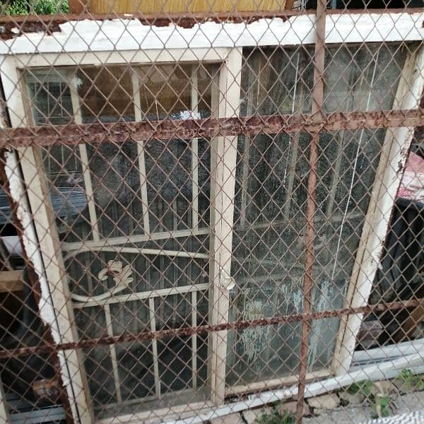 T iron , garder, windows, door, tin roof sheets chaddar for sale. 9