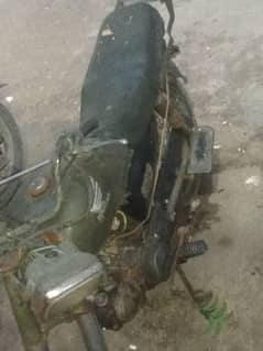Honda CD 70 CC 92 MODEL sukkur NUMBER 03153527084