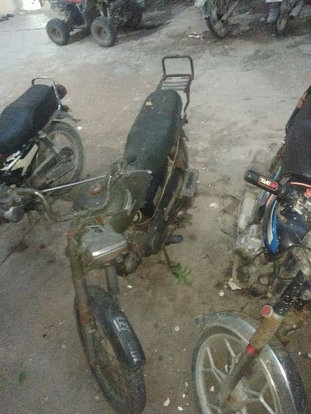 Honda CD 70 CC 92 MODEL sukkur NUMBER 03153527084 2