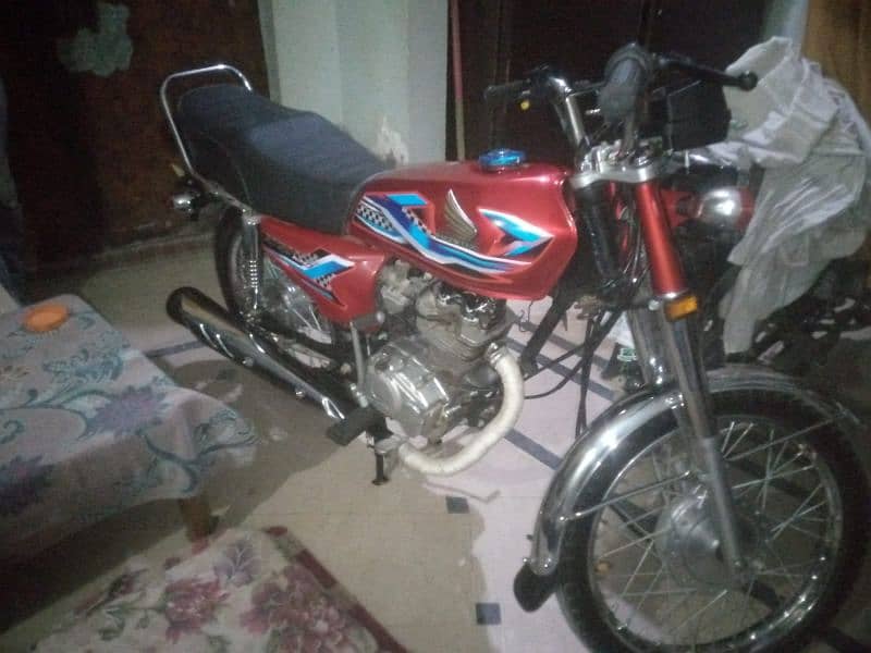 me bike sale kar raha hun 123 honda 2