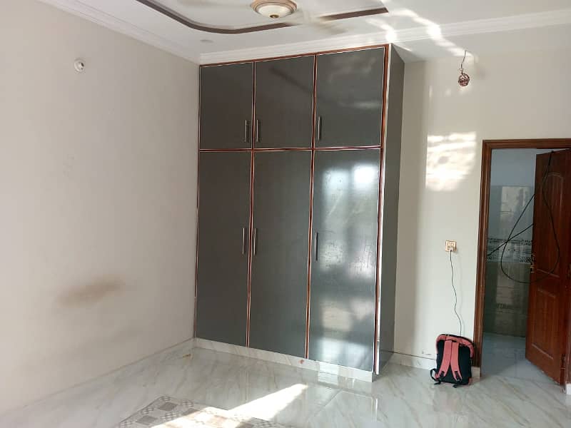 2ND FLOOR PORTION FOR RENT IN JOHAR TOWN 4