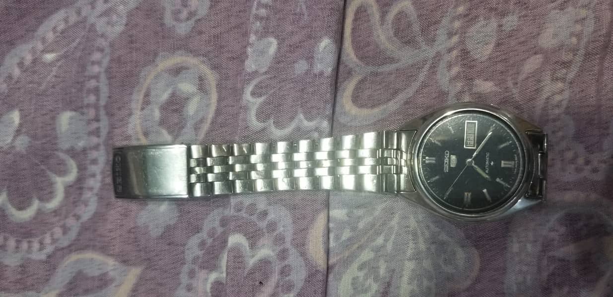 SEIKO STAINLESS STEEL WATCH BLACK DIAL 1