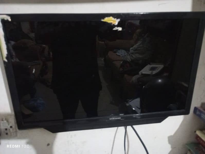 Samsung LED 24" (Latest Model) 0