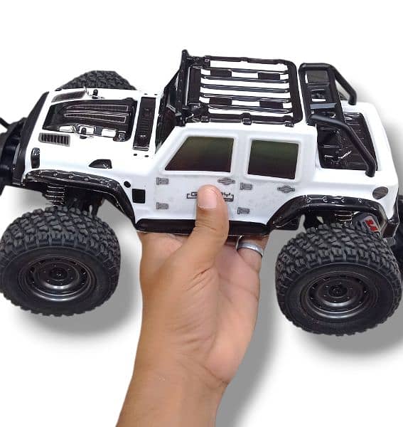 Rc car  jeep 4*4 gantry. . . . . mahindra 3