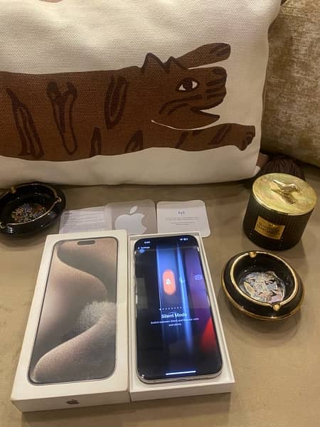 iPhone 15 Pro Max Natural Titanium non active 256gb! 19