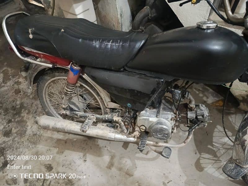 Honda cd70 h all bike ok h new model men tyar hoe h total genuine 3