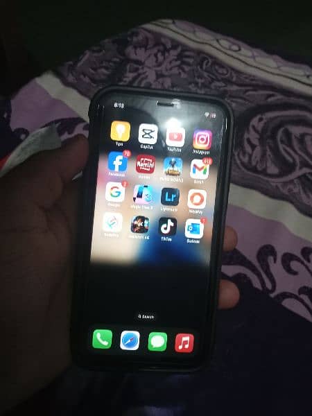 I phone xr 13 2