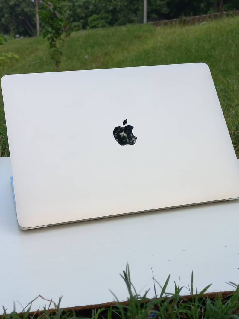 MacBook M1 Air 2020 16gb ram 1