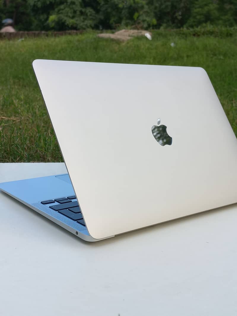 MacBook M1 Air 2020 16gb ram 3