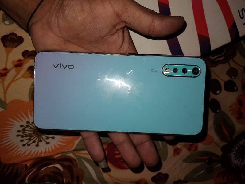 vivo s1 4