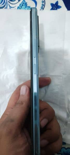 vivo v23e (8 + 256gb) 4