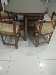 Dinning table for sale