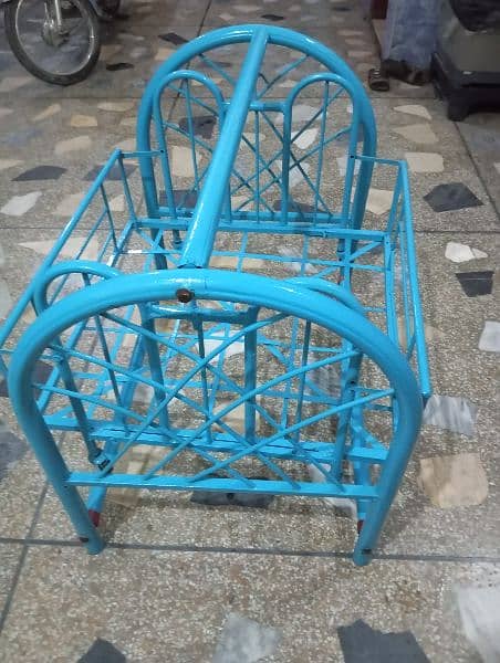 baby swing jhula in good condition 2