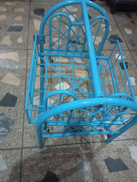 baby swing jhula in good condition 5