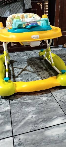 Tinnies baby walker 1