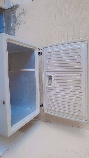 Freezer for sale Quality cheez hai Good condition 100% working 1