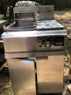 fryer 16 liter avaliable for sale