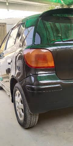 Toyota Vitz 2003