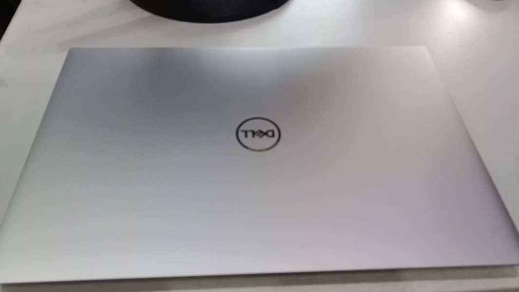 XPS 17 32GB Ram RTX 2060 6GB with 2K display i7 10th Gen | 10/10 0