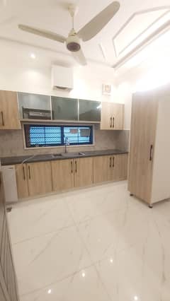 Ten Marla Upper Portion in Bahria Town Lahore 0