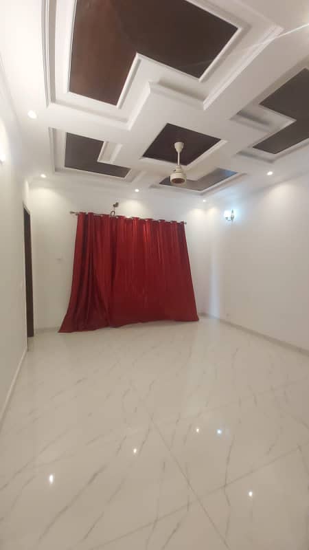 Ten Marla Upper Portion in Bahria Town Lahore 5