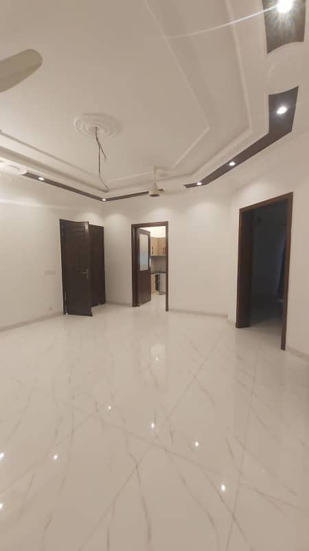 Ten Marla Upper Portion in Bahria Town Lahore 12