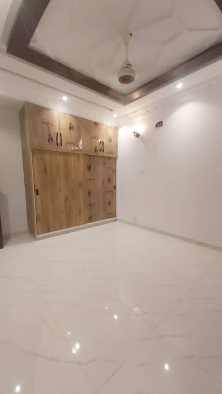 Ten Marla Upper Portion in Bahria Town Lahore 13