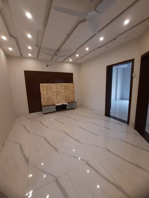 10 Marala House Available For Rent 8