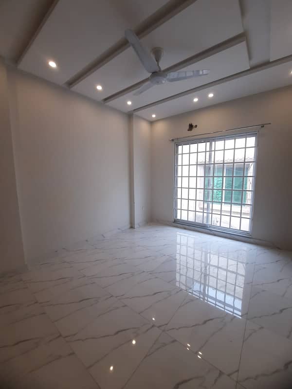 10 Marala House Available For Rent 12