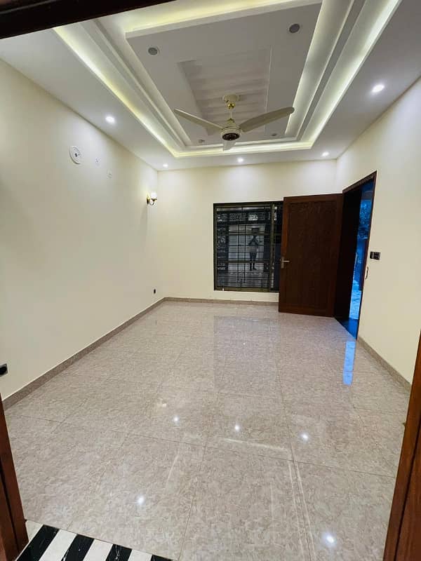 10 Marala House Available For Rent 5