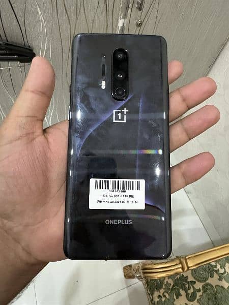 one plus 8 pro 8+4/128gb 7