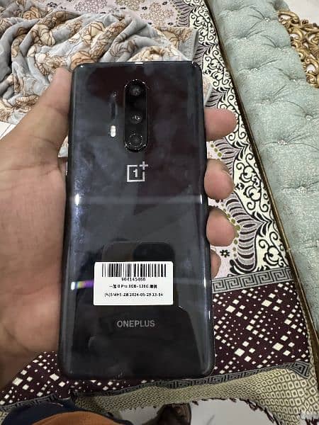 one plus 8 pro 8+4/128gb 8