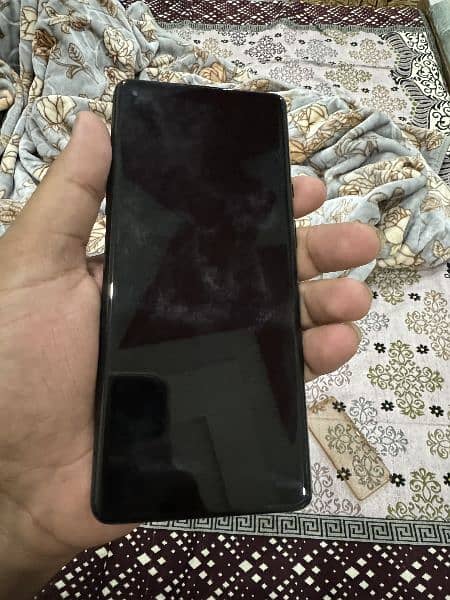 one plus 8 pro 8+4/128gb 9