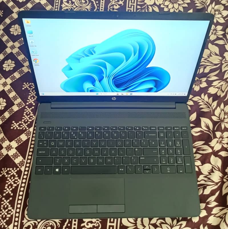 HP 255 G8 (Year: 2022) Ryzen 5 16GB-RAM 256GB-SSD 2GB Graphic Card 15" 0