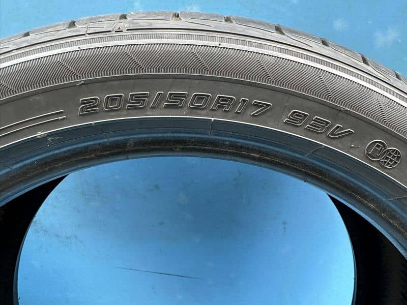 4tyres set 205/50/R/17 Dunlop 100Km Used 5