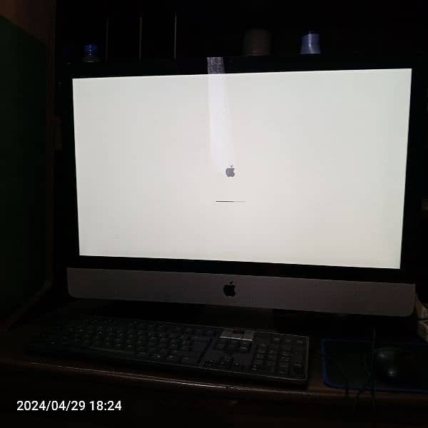 iMac Large 27 inch Screen 500GB HDD and 132GB SSD 8