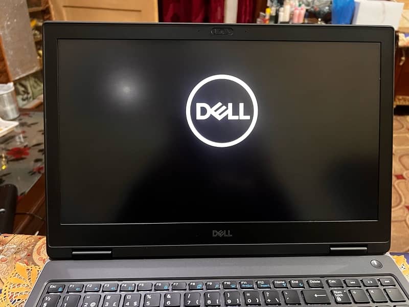 Dell Precision 7540 (Core i7 9th Gen) 13