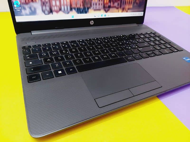 HP NoteBook 12th Gen With Box 6