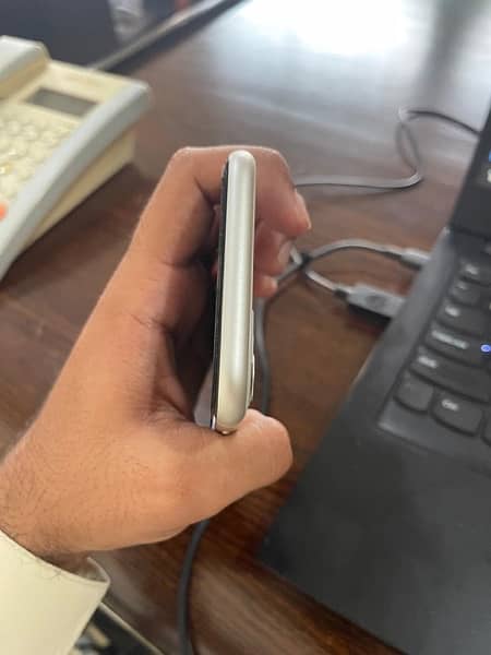 iphone 11 pta 4