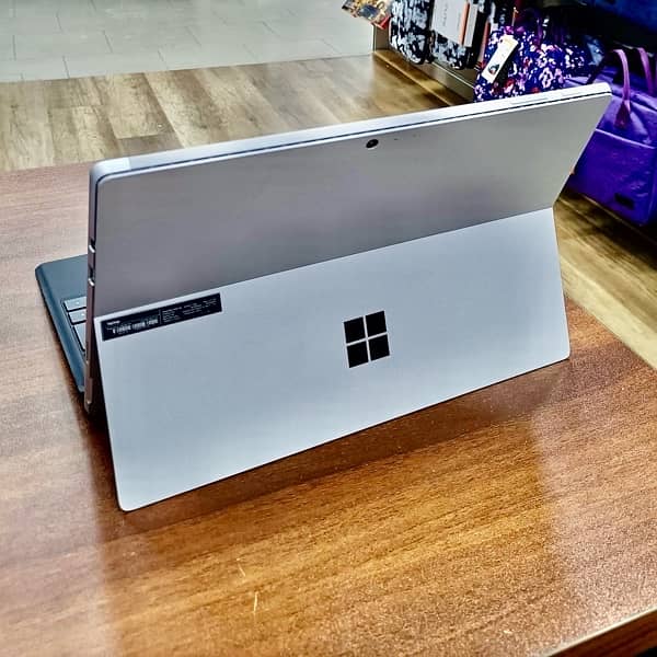 Surface Pro 4 - Core i5 6th Gen - 4Gb 128Gb - Final Price 1