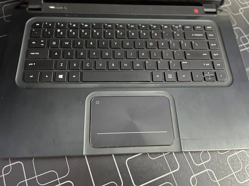 HP sleekbook 6 7