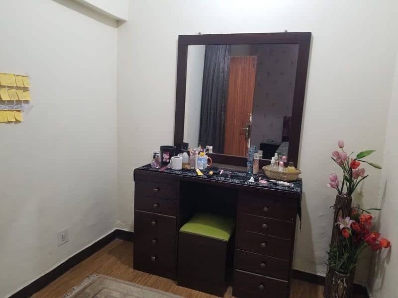 Dressing table for sale 2