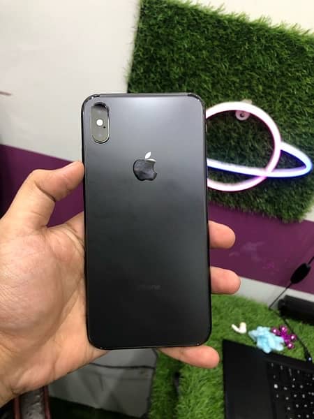 apple i phone xs max / 12 pro max /- 03461809478 1